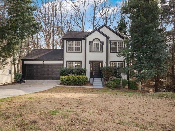 180 Preston Oaks Drive , Alpharetta, GA 30022