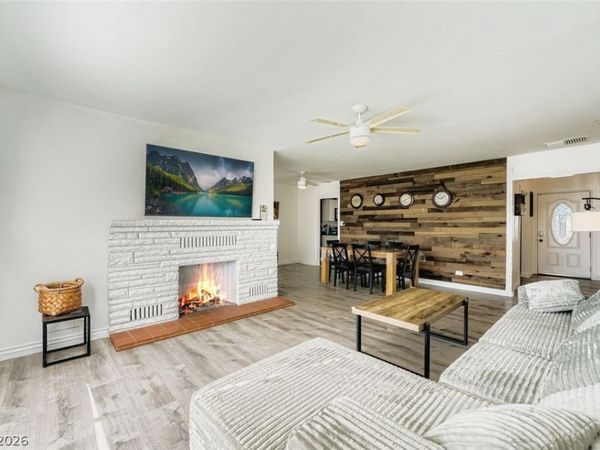 1711 S 6th Street , Las Vegas, NV 89104