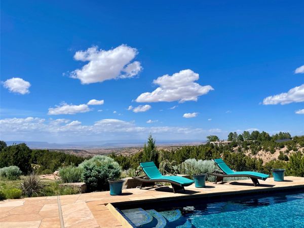 35 Vista Hermosa, Santa Fe, NM 87506