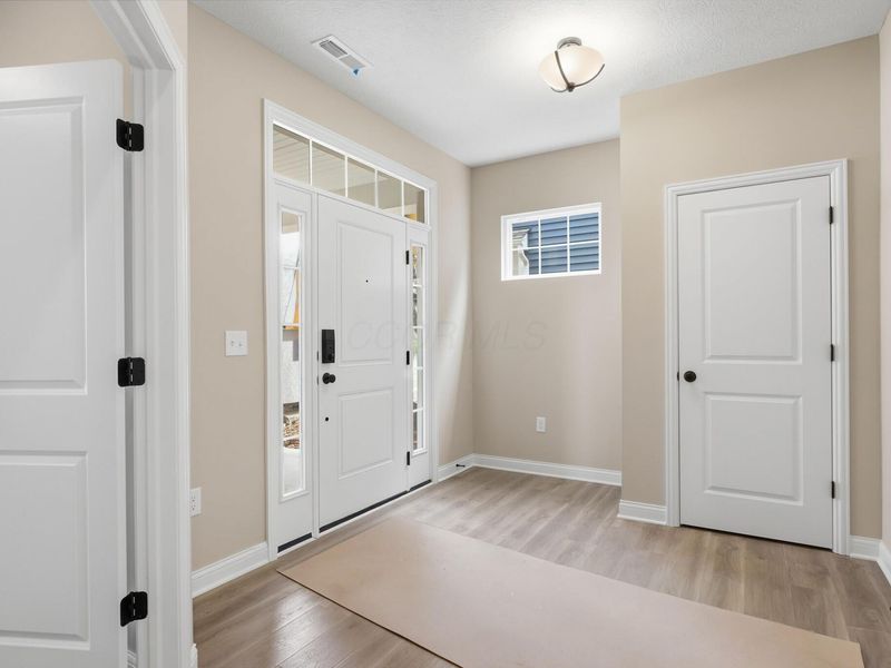 6956 Corsican Loop N, Hilliard, OH 43026 Photo 5