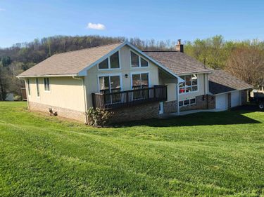 94 Greenhill Lane, Mount Clare, WV 26408