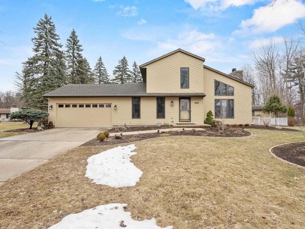 209 E TRILLIUM CIRCLE, Green Bay, WI 54313