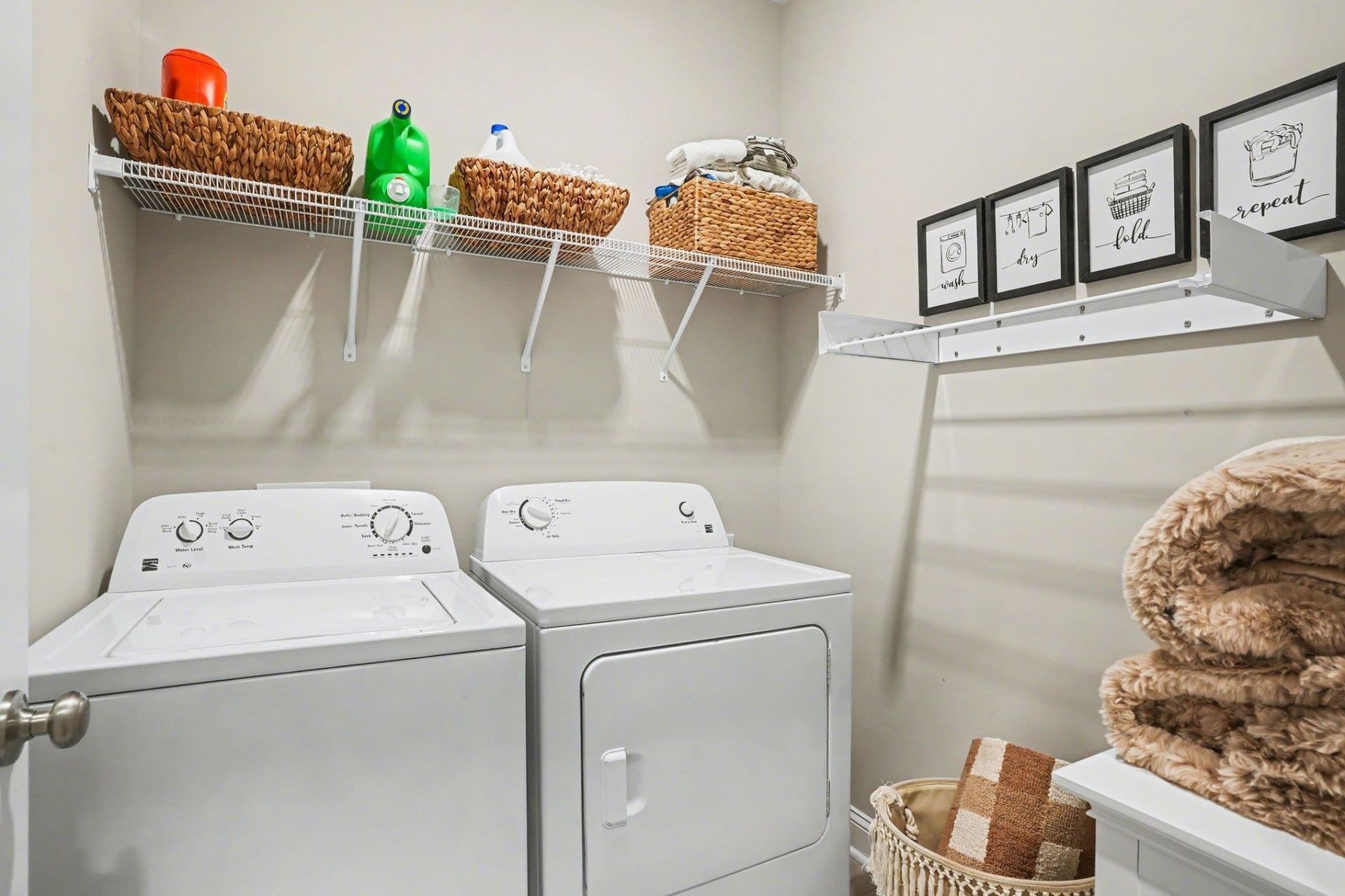 1196 Safe Haven Dr. Photo 23