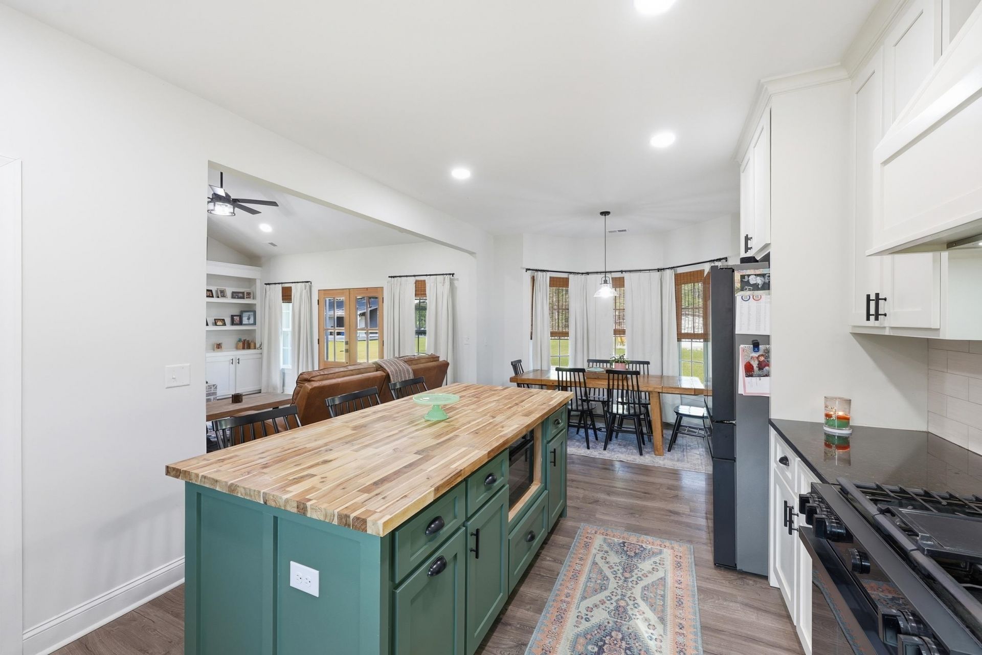 410 Miracle Ct  Photo 15