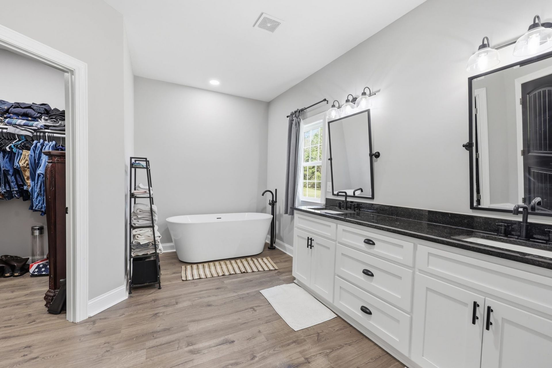 410 Miracle Ct  Photo 20