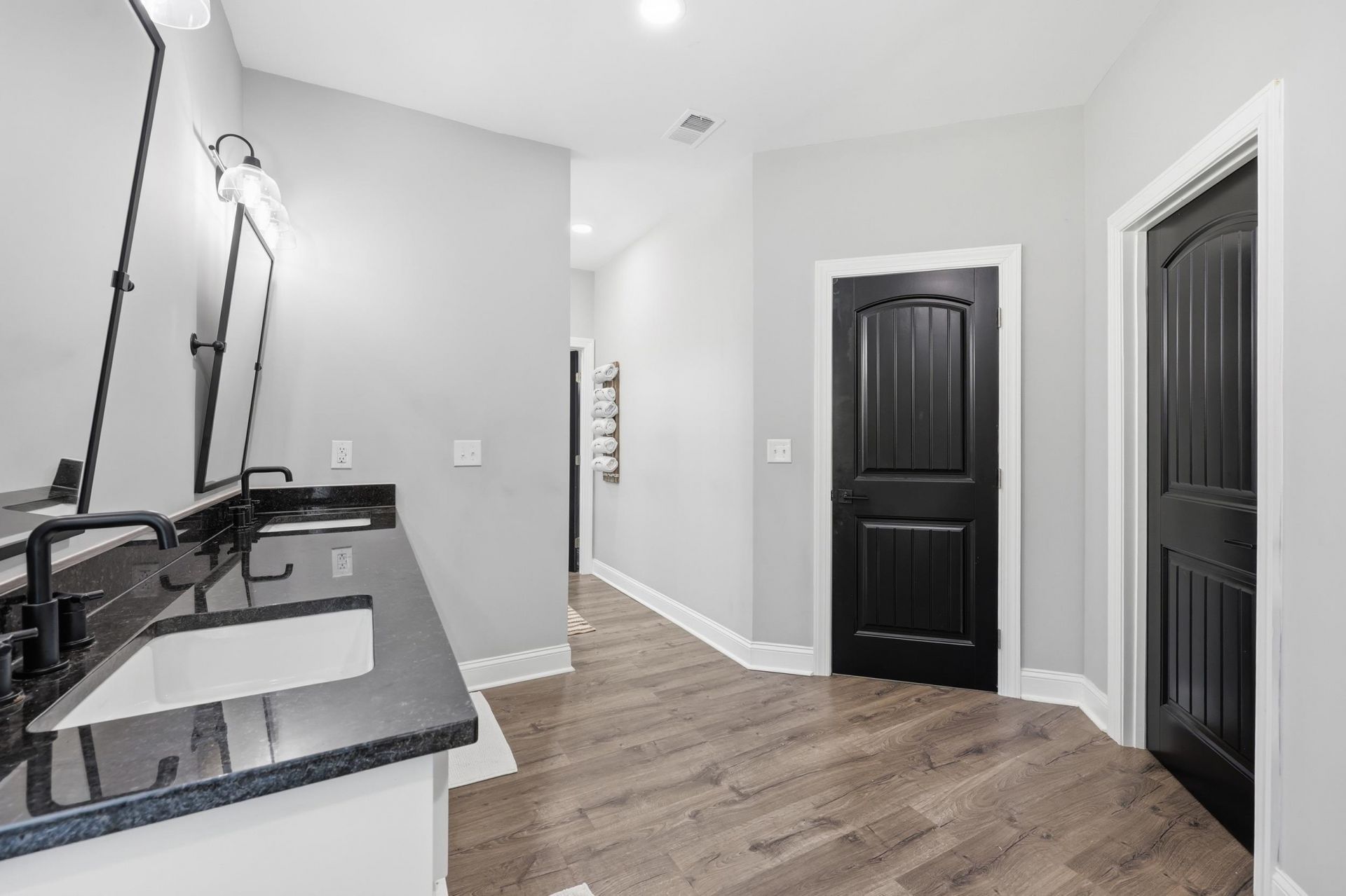 410 Miracle Ct  Photo 22