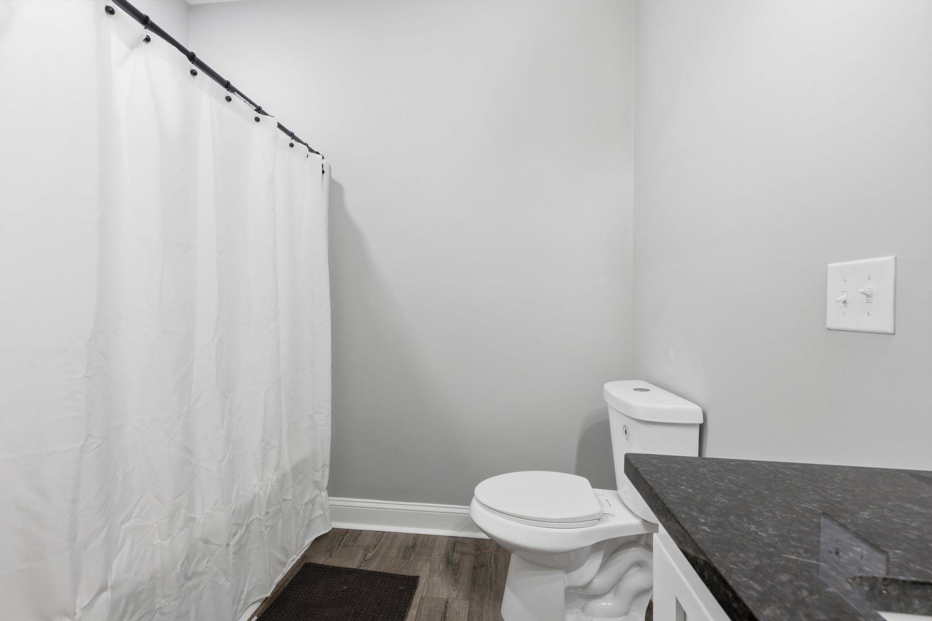 410 Miracle Ct  Photo 25