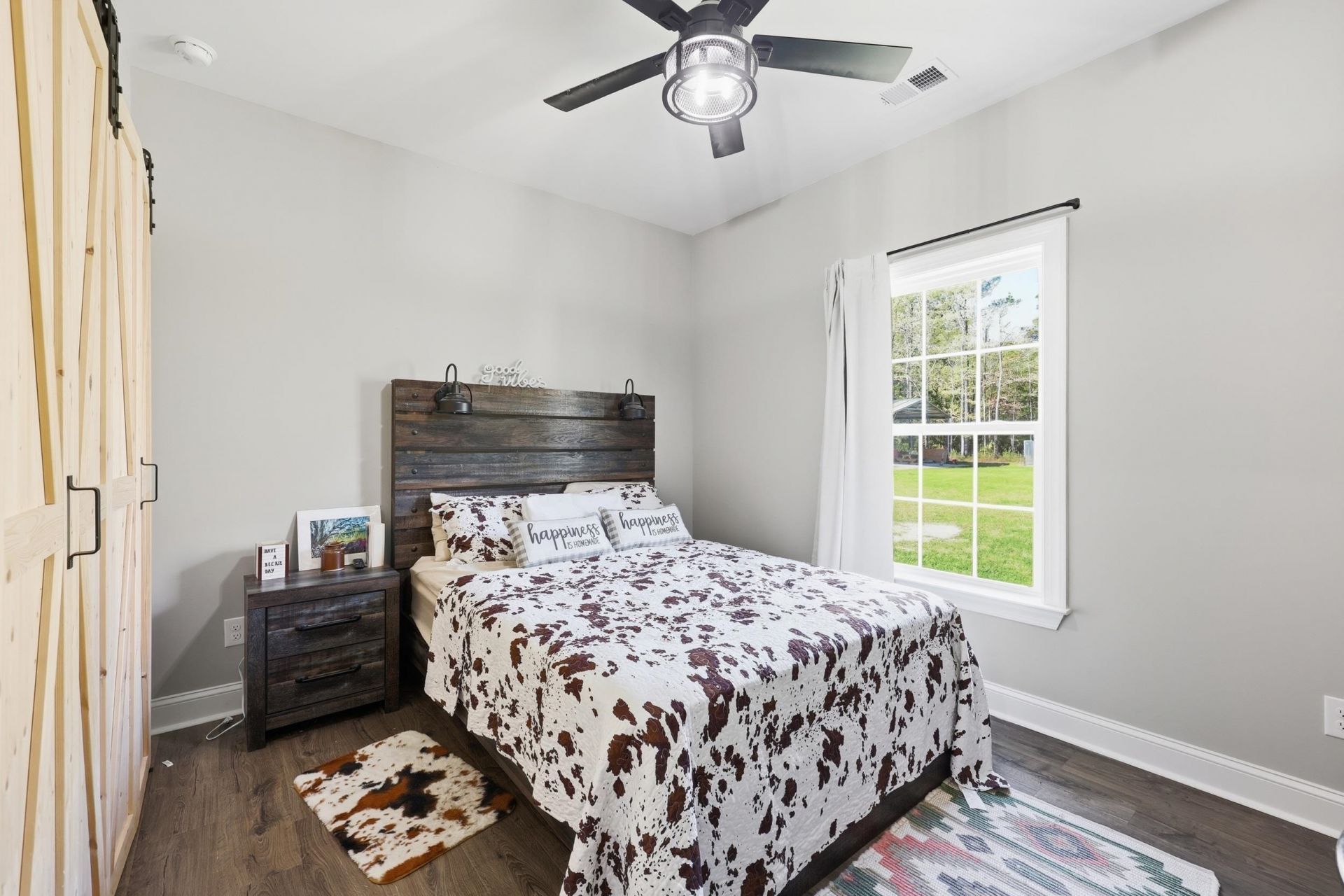 410 Miracle Ct  Photo 26