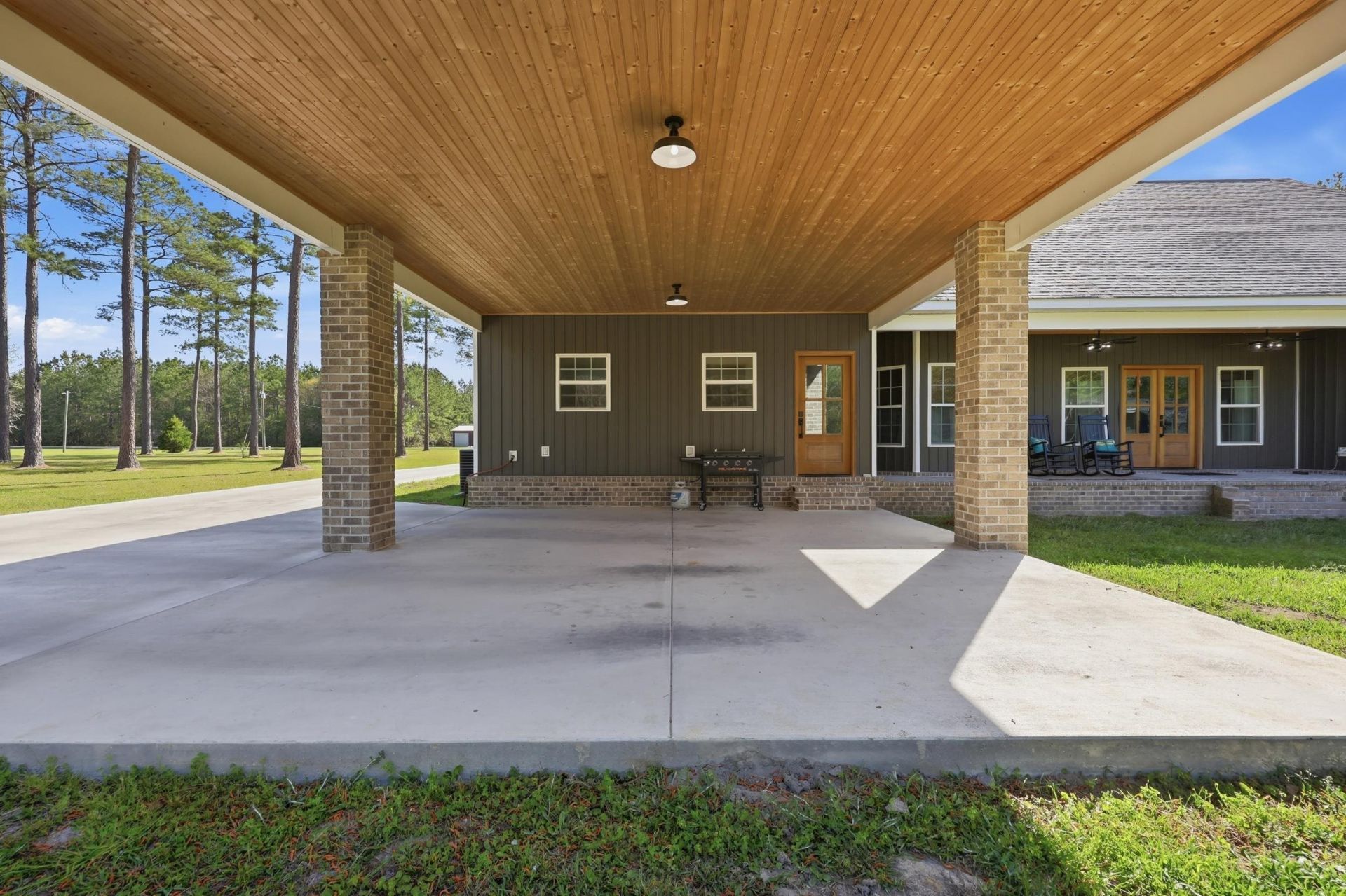 410 Miracle Ct  Photo 31