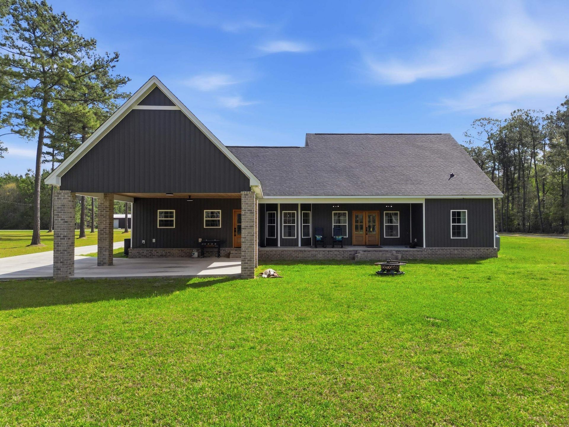 410 Miracle Ct  Photo 32