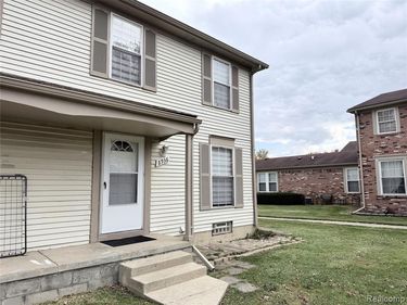 8936 Scotia Drive , Sterling Heights, MI 48312