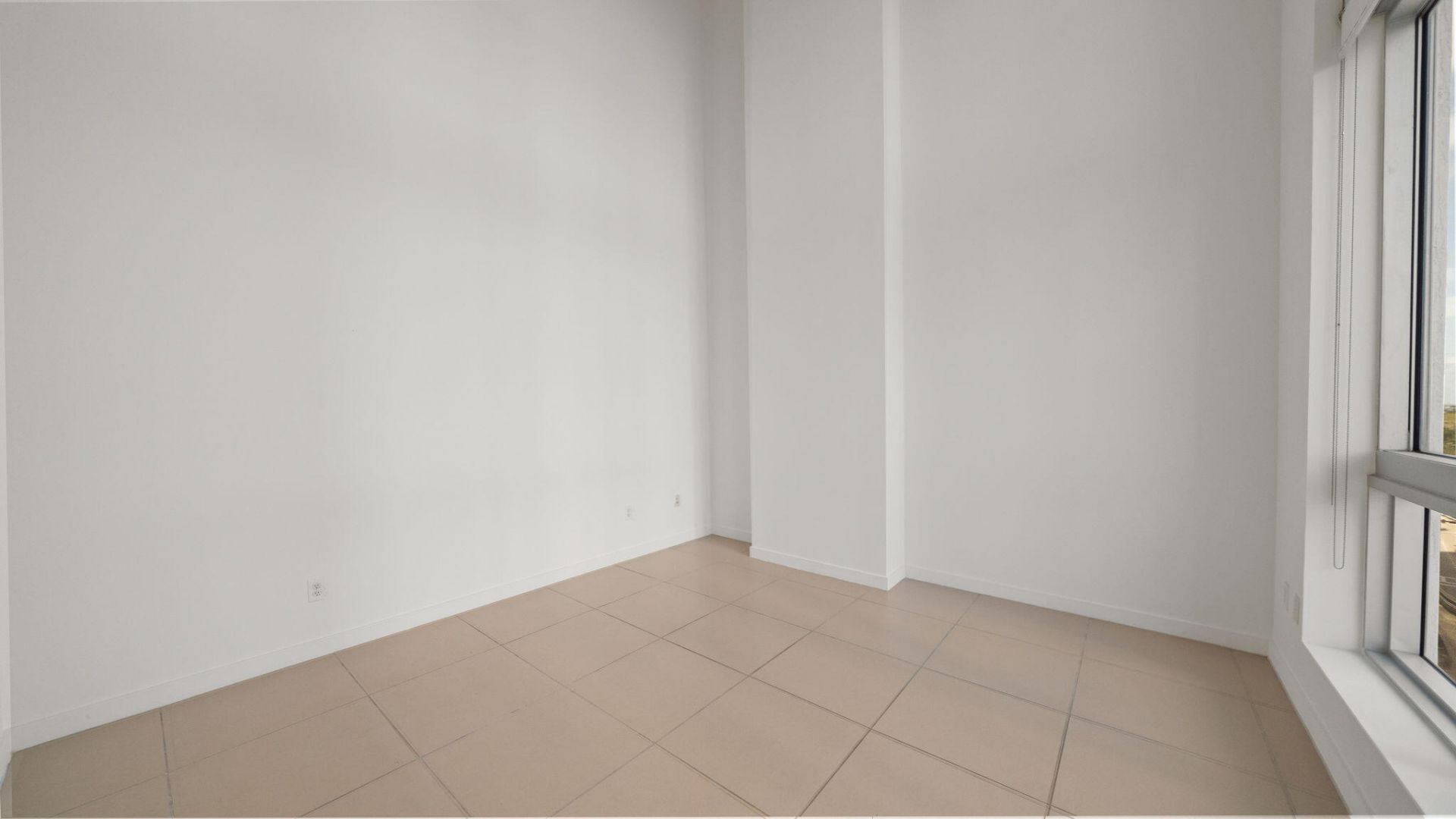 300 S Biscayne Boulevard, Unit L-832, Miami, FL 33131 Photo