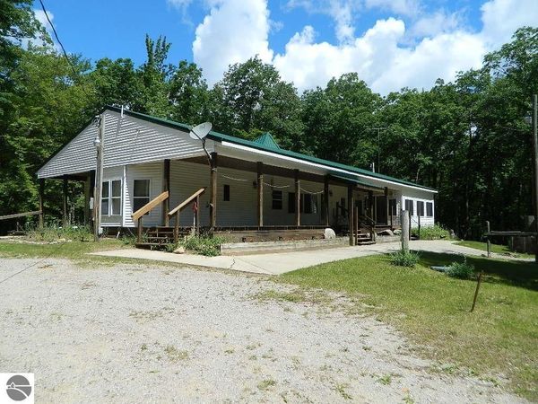 5651 Haskell Lake Road E, Harrison, MI 48625