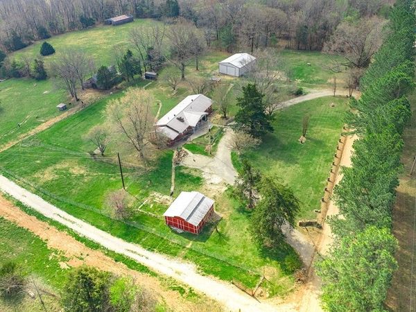 20096 Hidden Valley Road , Winslow, AR 72959