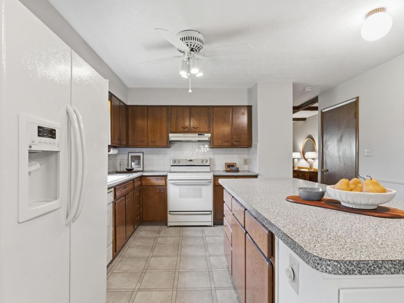 4543 Ducrest Drive, Columbus, OH 43220 Photo 18