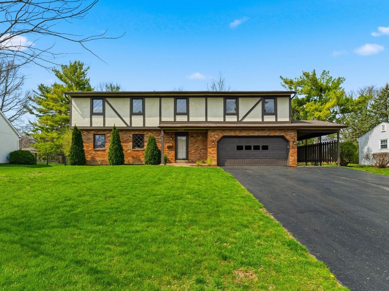 4543 Ducrest Drive, Columbus, OH 43220 Photo 2