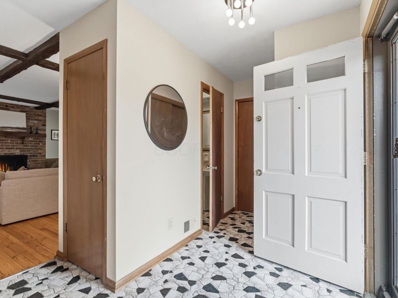 4543 Ducrest Drive, Columbus, OH 43220 Photo 9