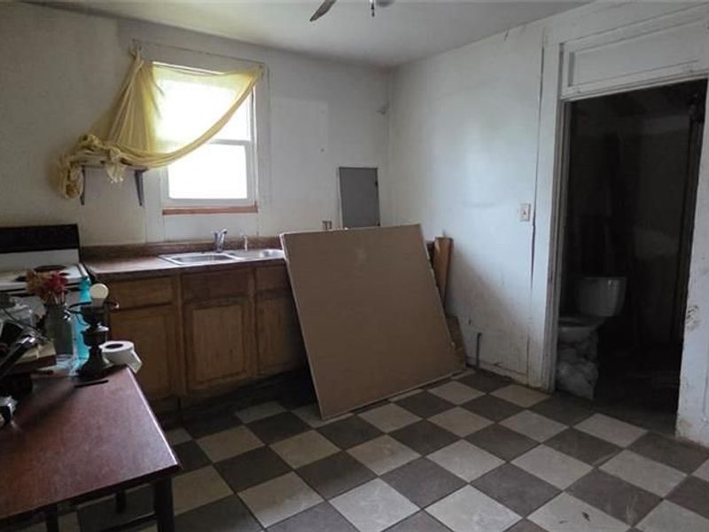 824 E 2nd Street, Lima, OH 45804 Photo 16