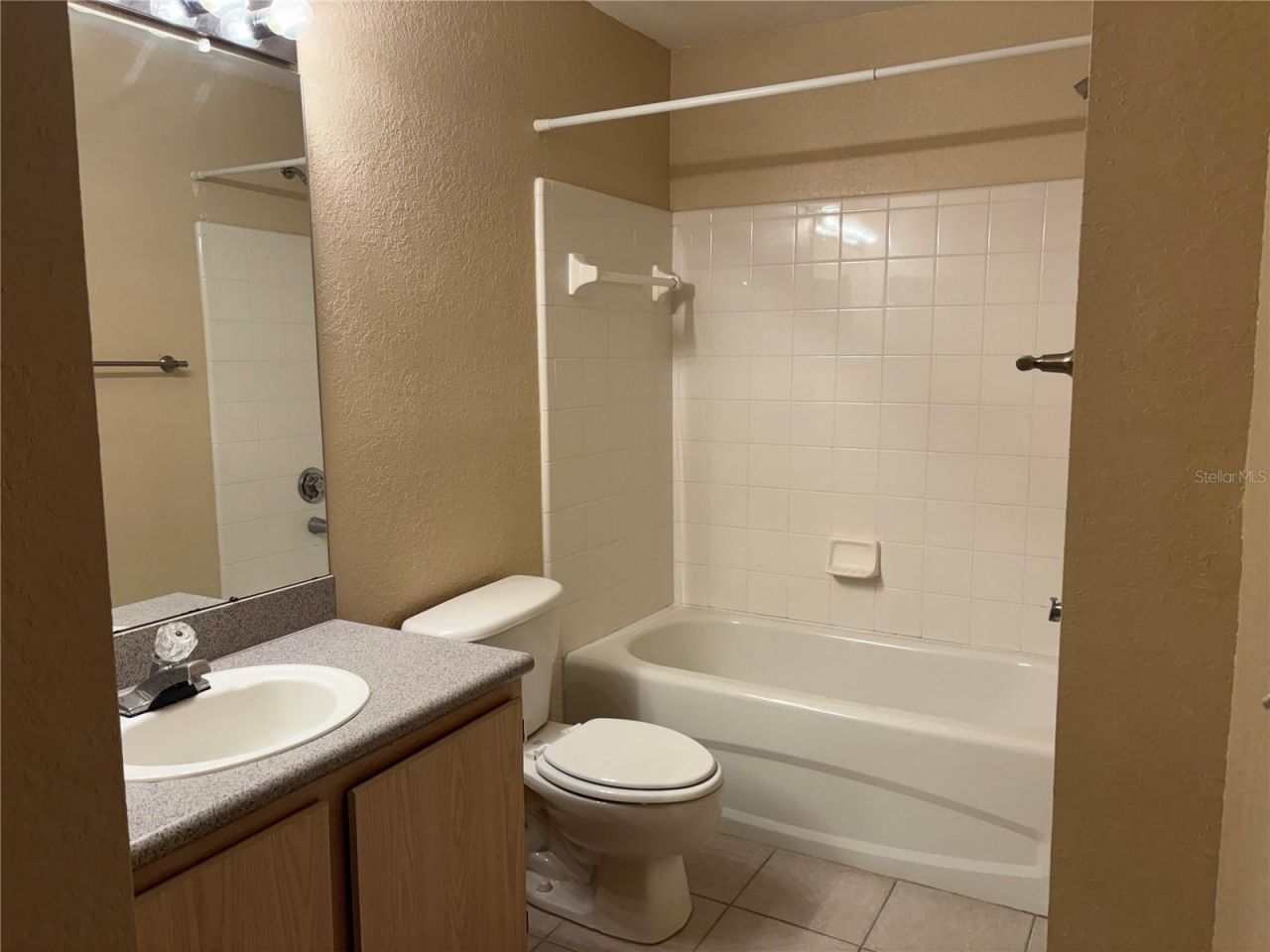 7411 Vista Way , Unit 203, Bradenton, FL 34202 Photo