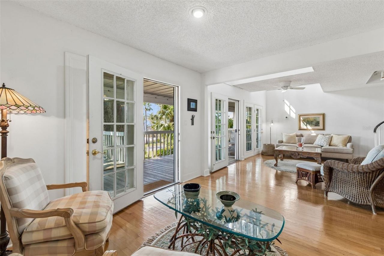 600 N Mayo Street , Crystal Beach, FL 34681 Photo