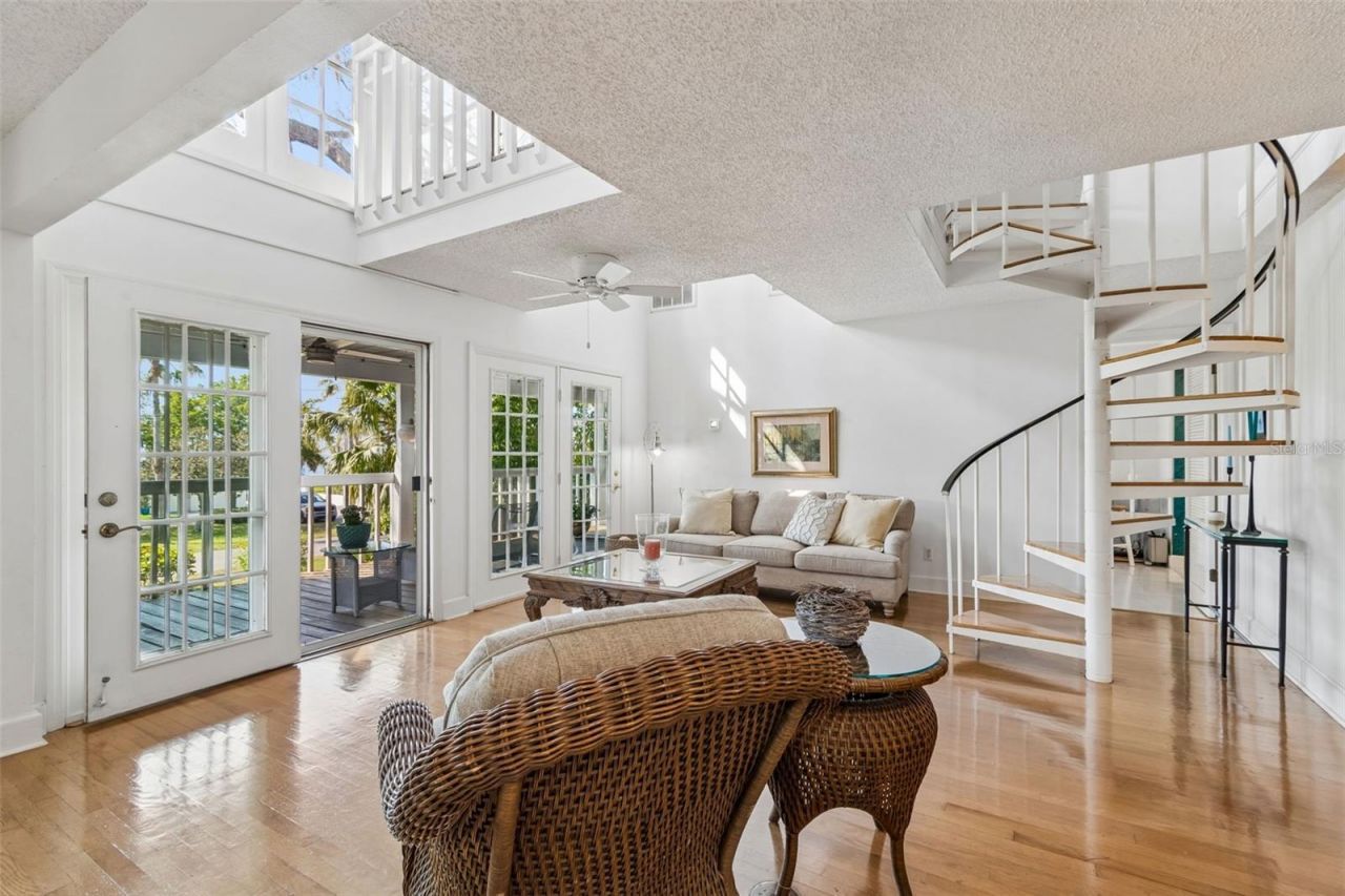 600 N Mayo Street , Crystal Beach, FL 34681 Photo