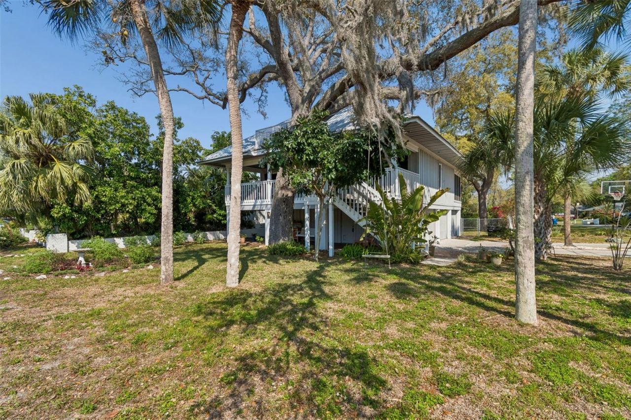 600 N Mayo Street , Crystal Beach, FL 34681 Photo