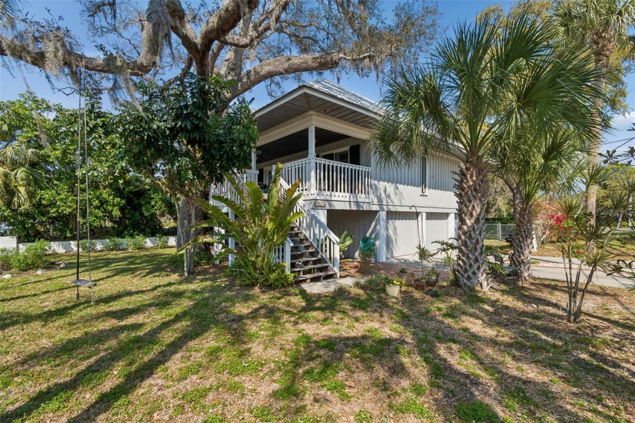600 N Mayo Street , Crystal Beach, FL 34681 Photo