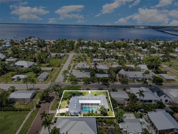 625 W OLYMPIA AVENUE, PUNTA GORDA, FL 33950