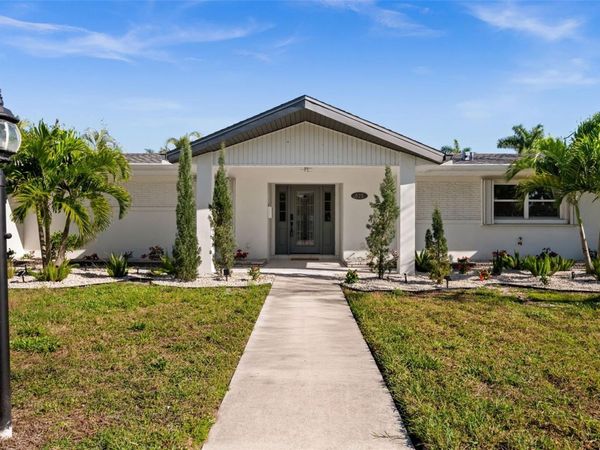 625 W OLYMPIA AVENUE, PUNTA GORDA, FL 33950