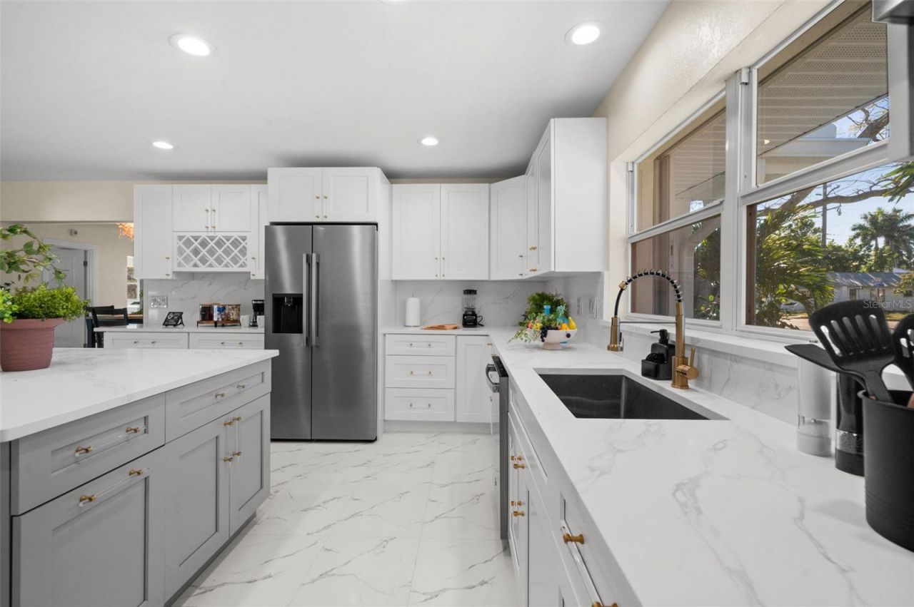 625 W Olympia Avenue, Punta Gorda, FL 33950 Photo