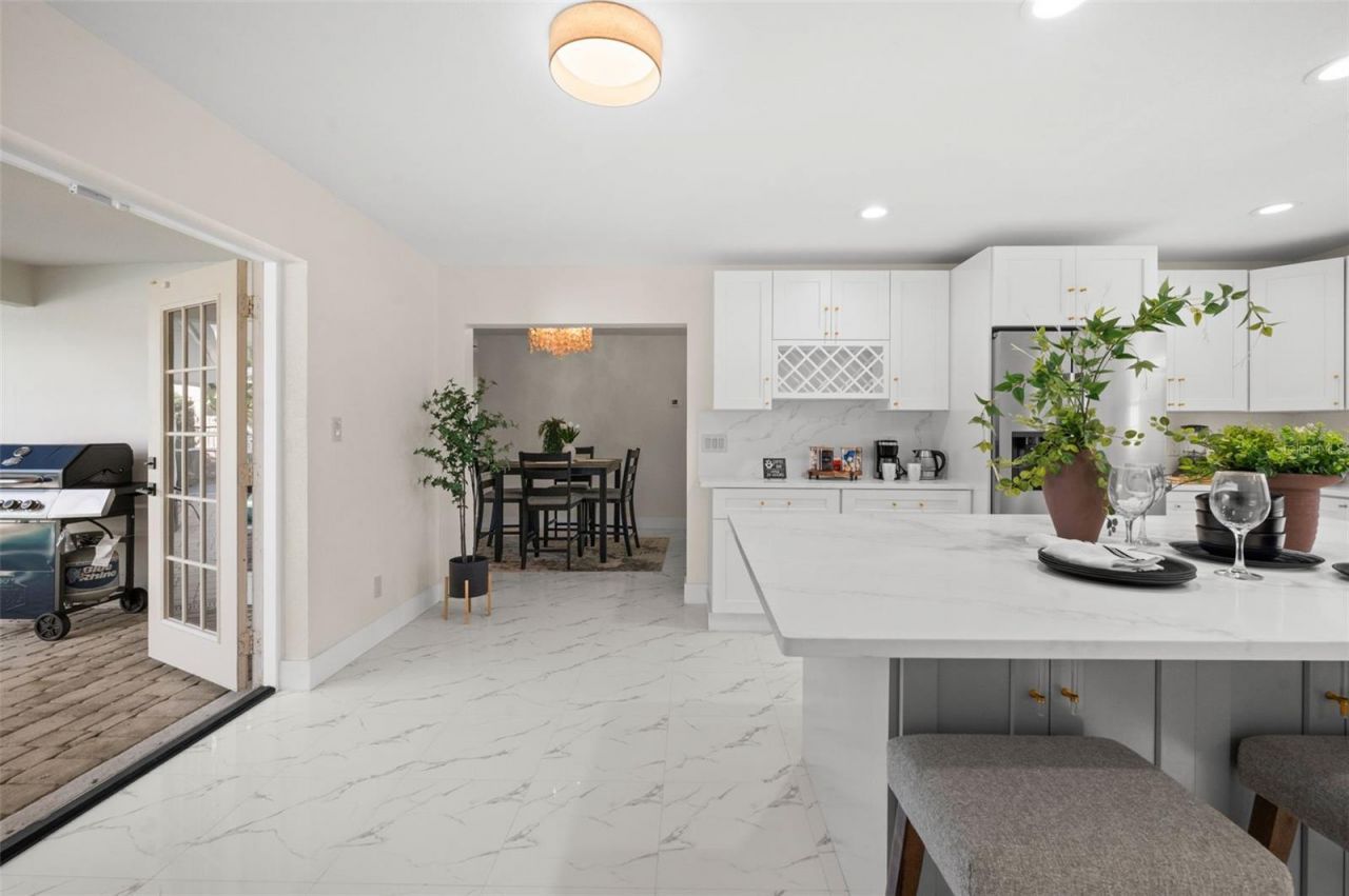 625 W Olympia Avenue, Punta Gorda, FL 33950 Photo