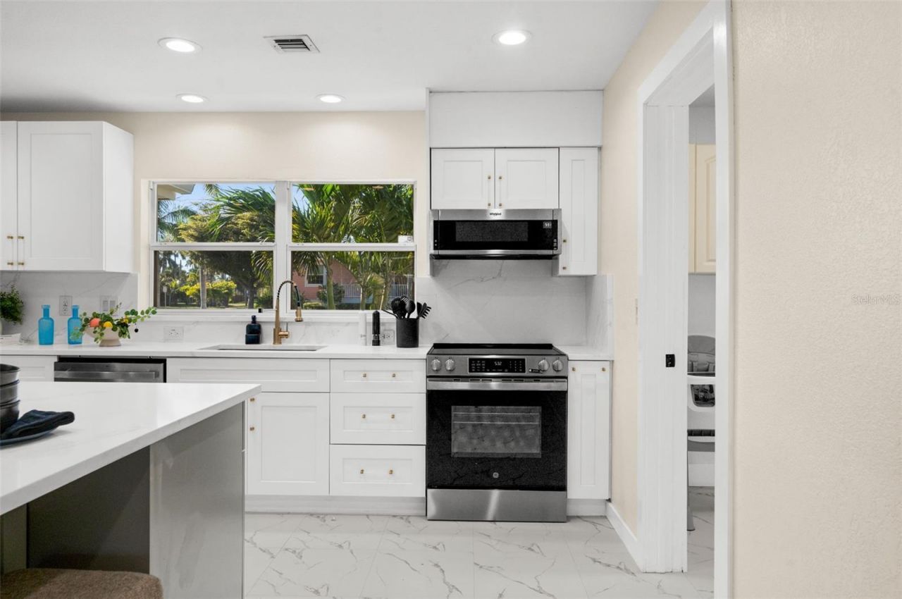 625 W Olympia Avenue, Punta Gorda, FL 33950 Photo