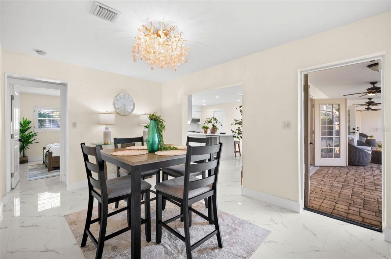 625 W Olympia Avenue, Punta Gorda, FL 33950 Photo