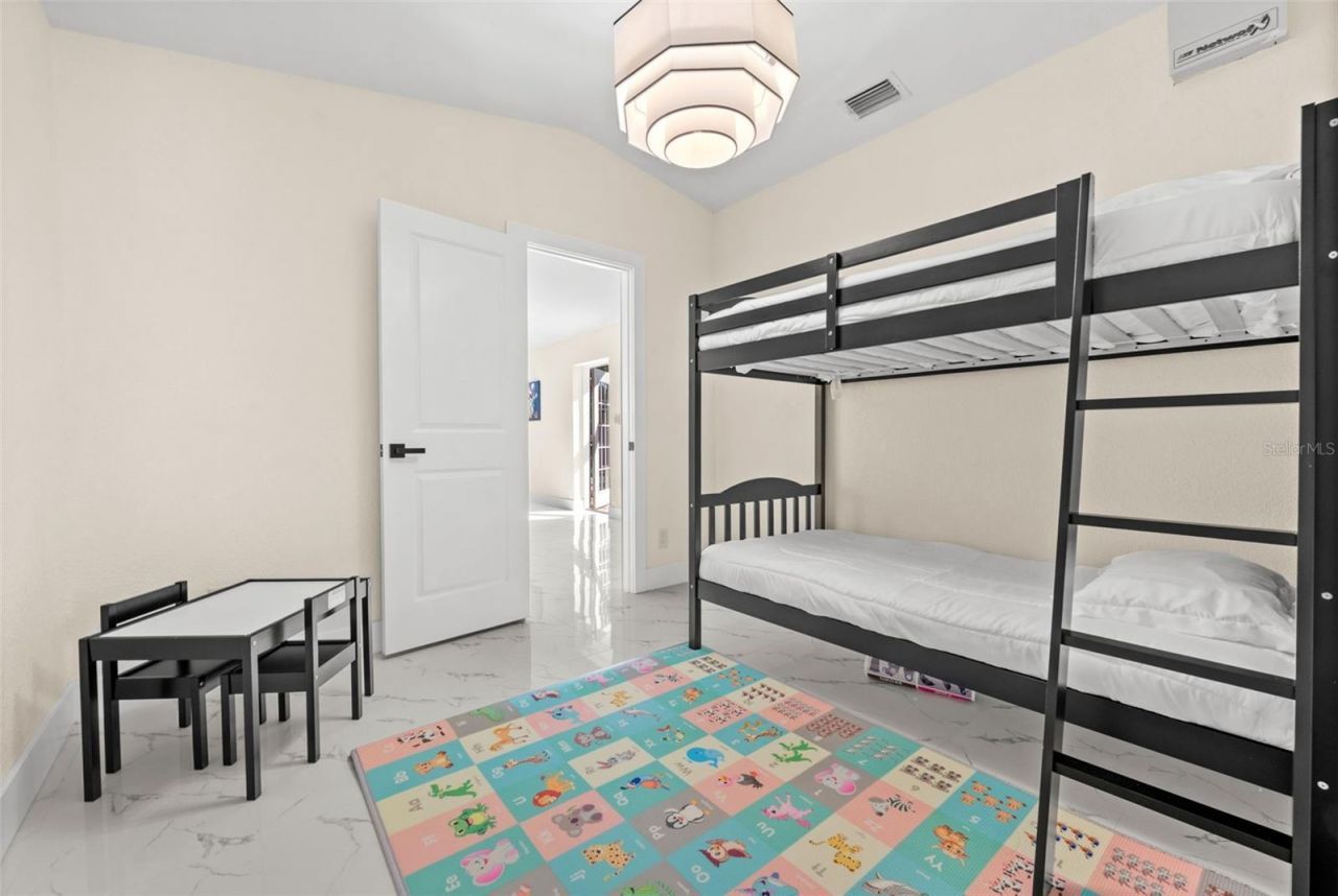 625 W Olympia Avenue, Punta Gorda, FL 33950 Photo