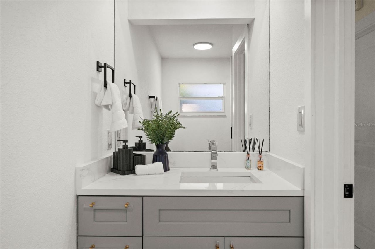 625 W Olympia Avenue, Punta Gorda, FL 33950 Photo