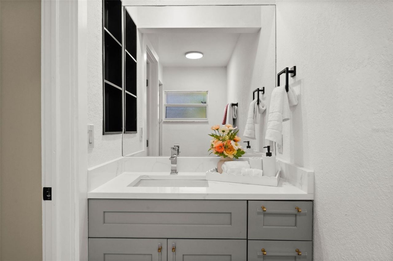 625 W Olympia Avenue, Punta Gorda, FL 33950 Photo