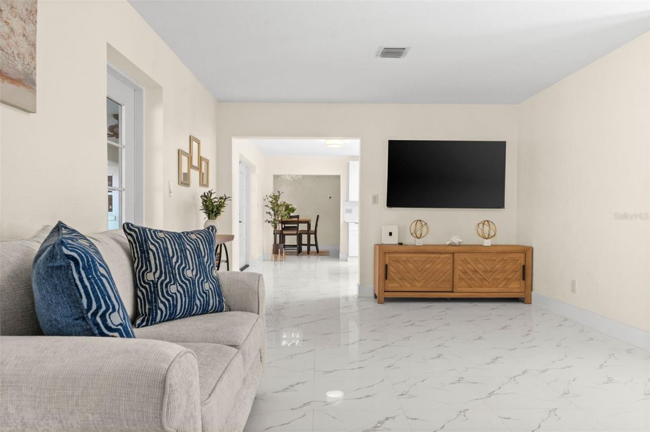 625 W Olympia Avenue, Punta Gorda, FL 33950 Photo