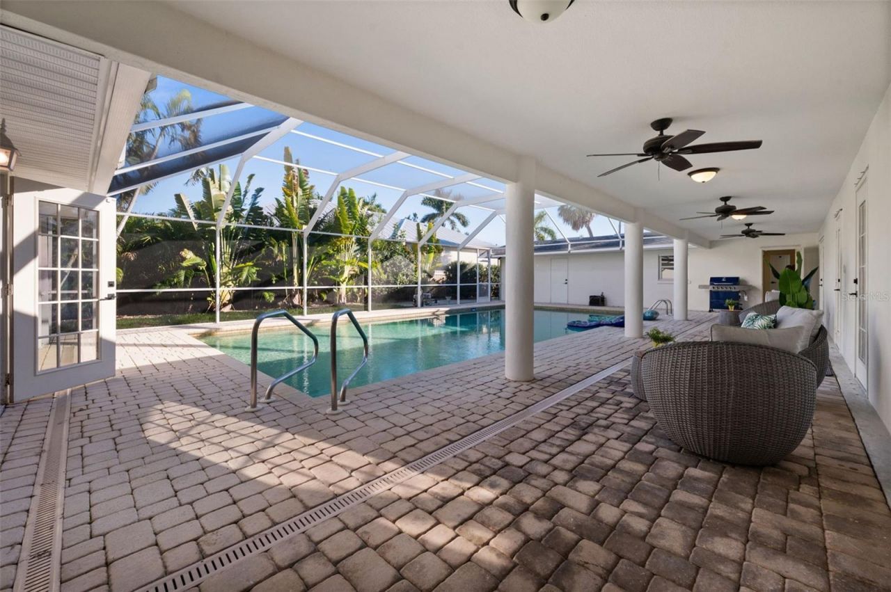 625 W Olympia Avenue, Punta Gorda, FL 33950 Photo