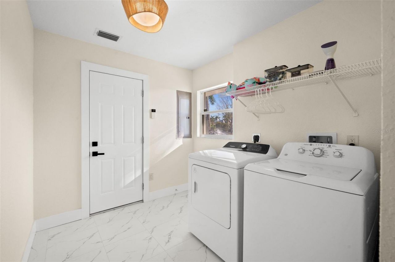 625 W Olympia Avenue, Punta Gorda, FL 33950 Photo