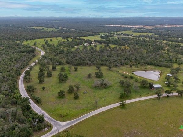 104 Longhorn Road, Stockdale, TX 78160
