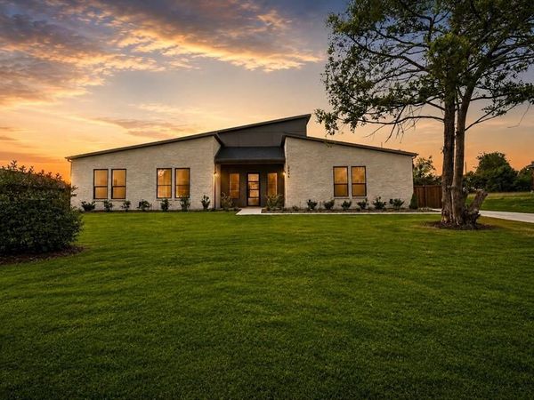 2634 Bainbridge Drive, Dallas, TX 75237