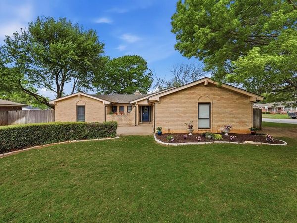 1917 Hurstview Drive , Hurst, TX 76054