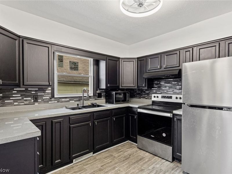 942 Winton Avenue, Akron, OH 44320 Photo 2