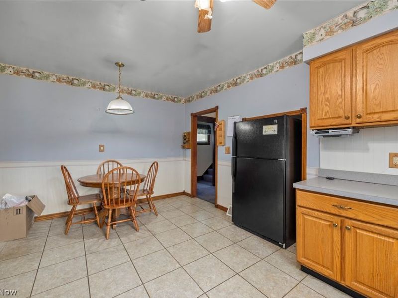 255 E 42nd Street, Lorain, OH 44052 Photo 11