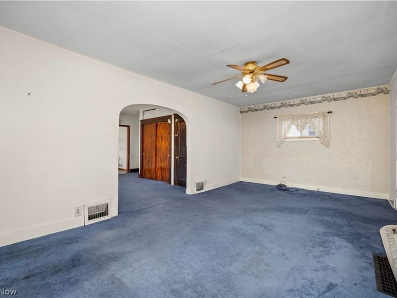 255 E 42nd Street, Lorain, OH 44052 Photo 18