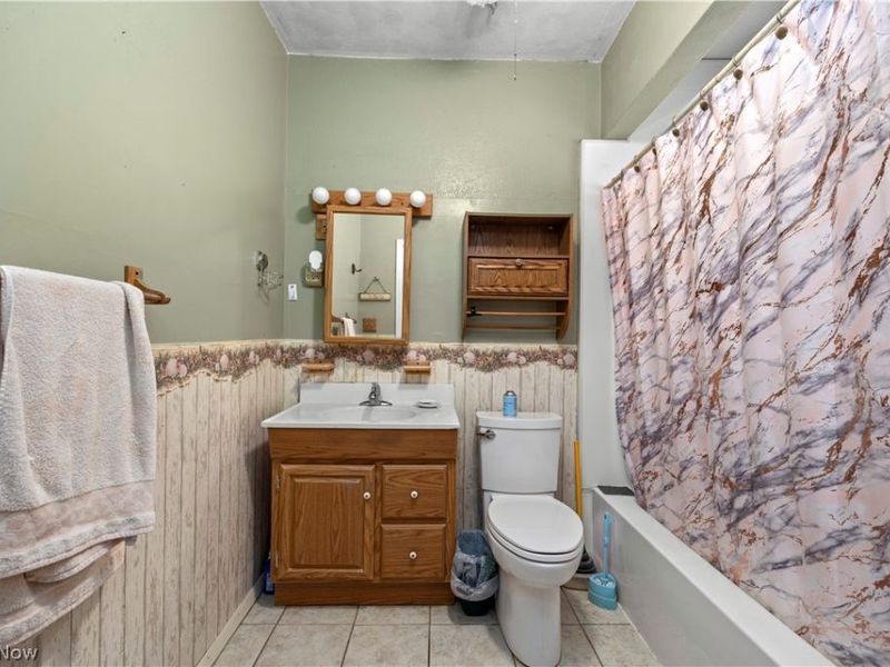 255 E 42nd Street, Lorain, OH 44052 Photo 22