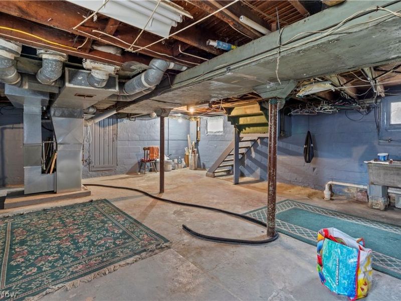 255 E 42nd Street, Lorain, OH 44052 Photo 36