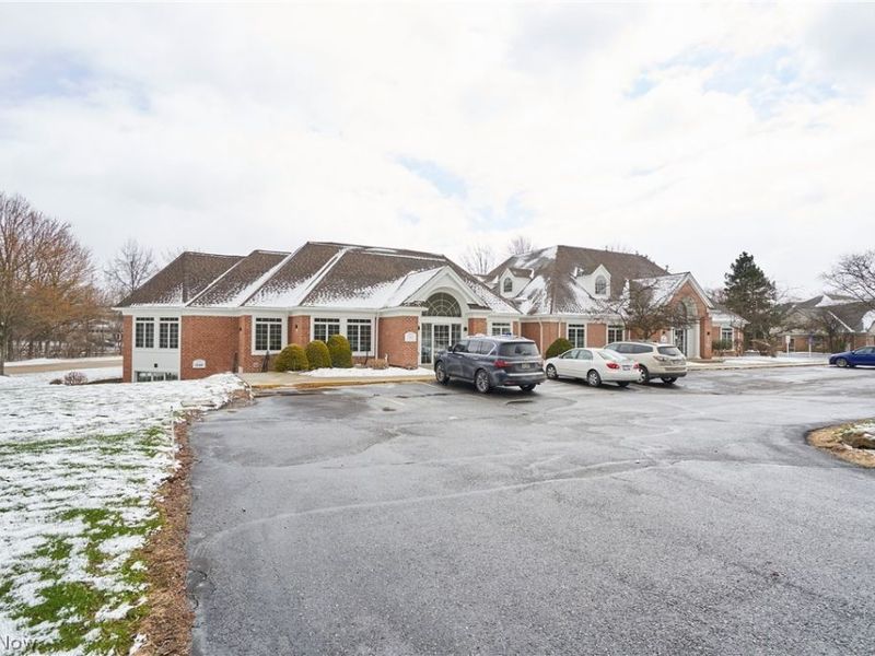 799 White Pond Drive, Unit E, Akron, OH 44320 Photo 3