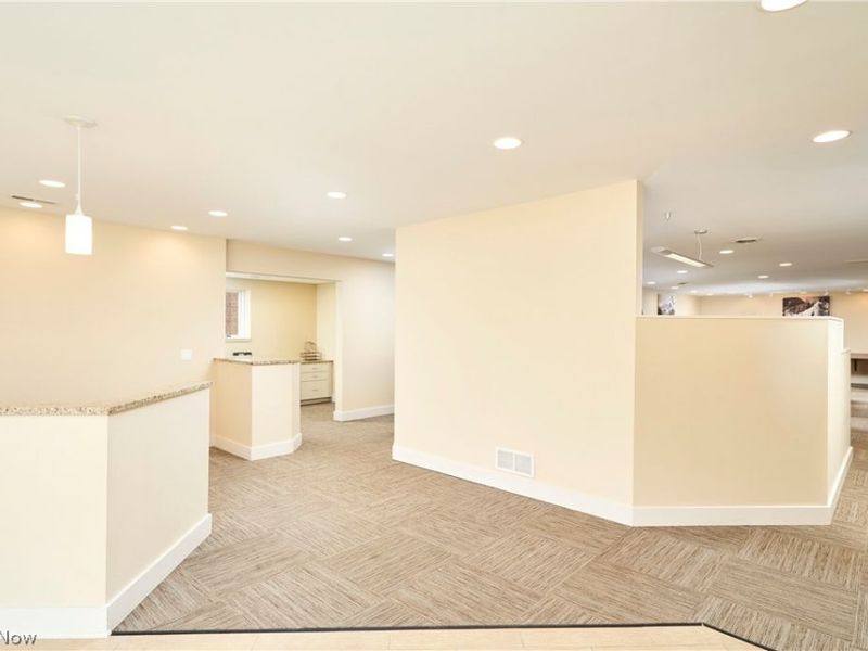 799 White Pond Drive, Unit E, Akron, OH 44320 Photo 8