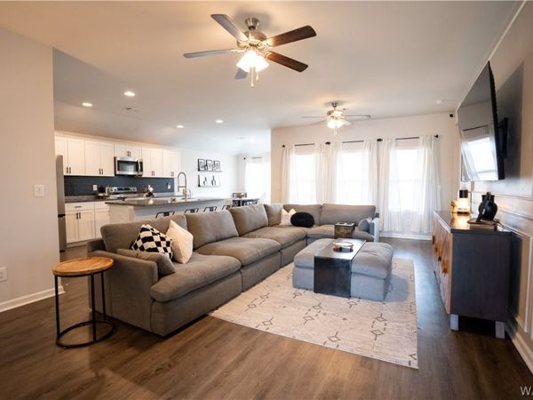 16430 16430 Natchez Dr, Moundville, AL 35474